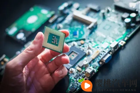 莲花汽车CEO冯擎峰重磅发声：讨论“车规级”是历史的倒退！-2