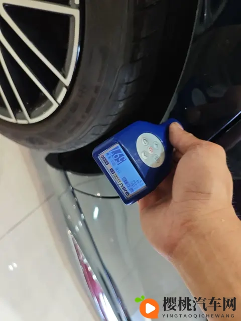 几个W圆梦蓝标？2022款奔驰C级，优雅运动范儿！-3