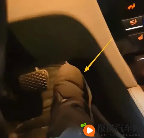 宝马7系发动机如何手动排空气?这招简单、粗暴、有效!-1