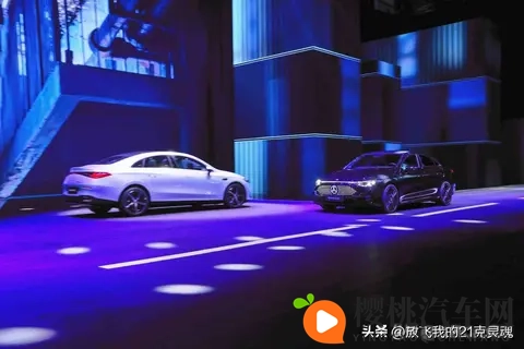 奔驰全新纯电来袭，259万起，豪华舒适很香-1