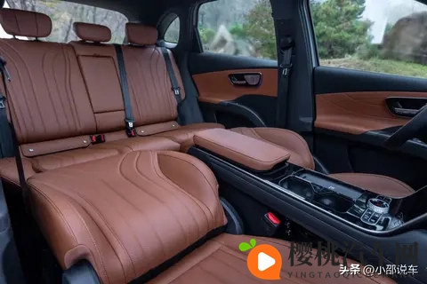 9万块的SUV,竟配了20万车才有的功能?奇瑞这波操作让人看不懂-1