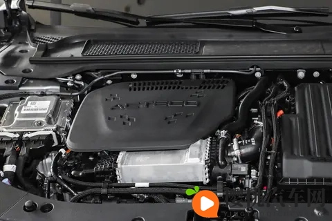 四驱轿跑15万起?买车不能只看价格,星纪元ES的优势和短板在这里-1