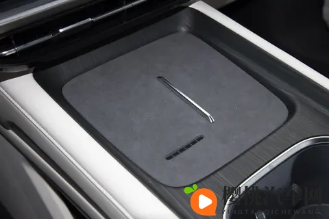 20万级驾控与智能体验，现在1499万起？年轻人这次能轻松拿下了-2