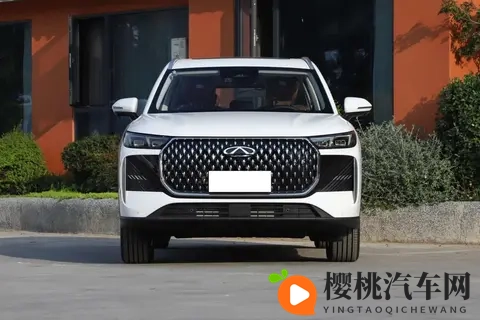 新款瑞虎8来袭，999万起，对比老款，究竟升级了哪些东西？-3