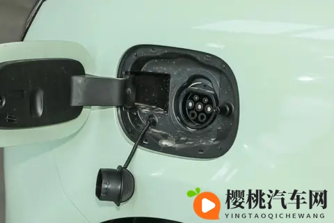 长安Lumin:2025款一共五款车型,哪一款更适合家用?-1