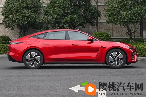 2025款星纪元ES深度体验：产品力全面升级，1528万起，值得买？-3