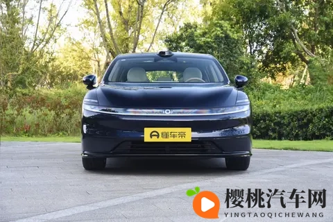 别再说纯电不实用!长安启源A06:800V快充+全能大空间-1