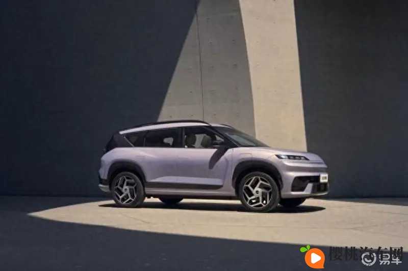 男生女生搓搓搓：智能驾驶时代：男女车主热盼出行新变革-1