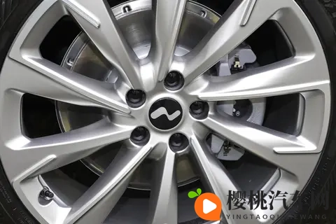 25万级SUV怎么选？别总盯着新势力，乐道L60长续航版更靠谱-1