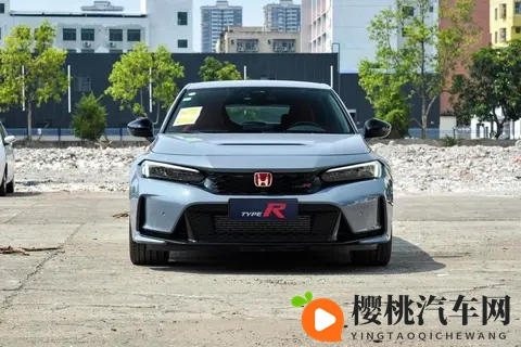 玩车一族看过来,40万预算,你会买思域TYPE R,还是丰田GR YARIS?-3