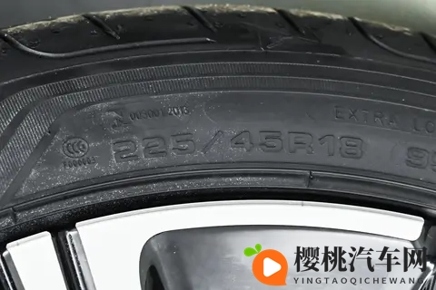 10万级国产轿车，凭什么能卖出67万辆？看完吉利星瑞你就彻底懂了-1