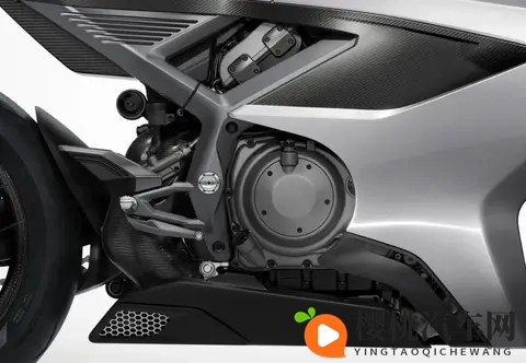 英伦传奇涅槃！诺顿Manx R全新V4动力亮相米兰展，TVS赋的复兴宣言-3