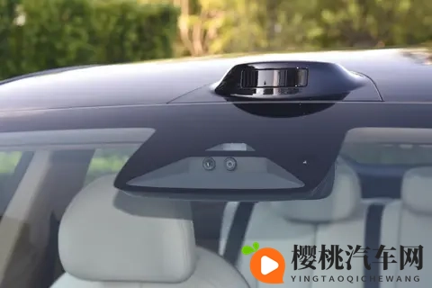 五菱星光730、2026款宝马7系 一周新车-1