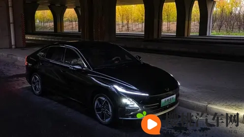 五菱星光EV 610km智能旗舰型:12万级纯电闭眼入-1