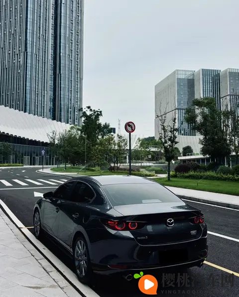 开昂克赛拉,嘴硬了3年,高速服务区被上了一课-3