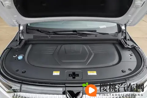 试驾26款岚图梦想家PHEV：30万级MPV，均衡才是王道-1