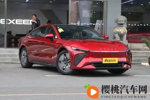 星纪元ES:空间大、动力足,家用出行选它挺合适,可以看看-3