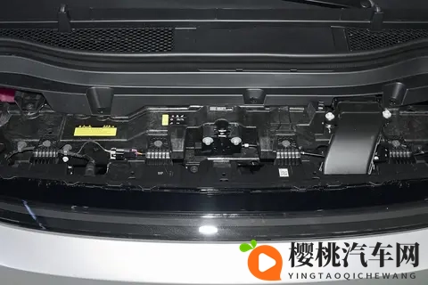 续航1602km 小鹏X9增程版与老款有何不同 各款车型配置思路分析-1