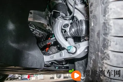 六座布局不是噱头，它真的改变了家庭出行的方式-1