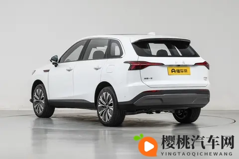 红旗HS6 PHEV将于11月15日正式启动预售 搭载全新一体式双联屏-3