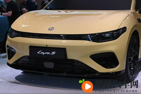 旗舰配置下放!零跑Lafa5预售,8295芯片+19寸轮圈,仅1058万起-3