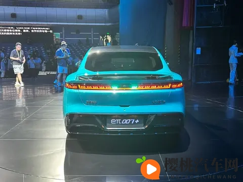 东风奕派eπ007+正式上市，限时焕新价1399万起-1