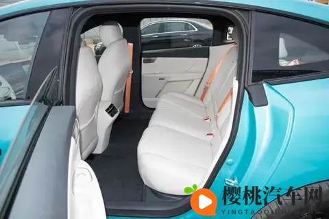 全系激光雷达+8295芯片，试驾奕派eπ007+-1