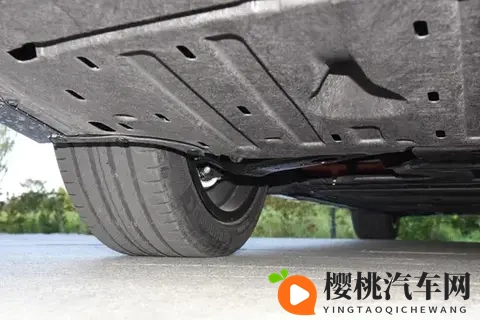 800V+6C闪充+全铝悬架,续航超600km,它到底值不值?-2