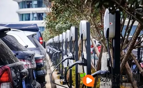 新能源车卖得火，增程车悄悄上位，用户选它不选纯电有道理-3