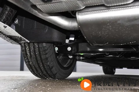 颜值在线,智能与驾控并存,试驾吉利中国星瑞全新东方曜系列-3