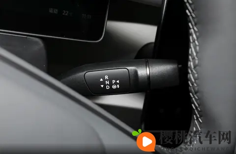 1058万元起, 零跑Lafa5开启预售,激光雷达+8295芯片-2