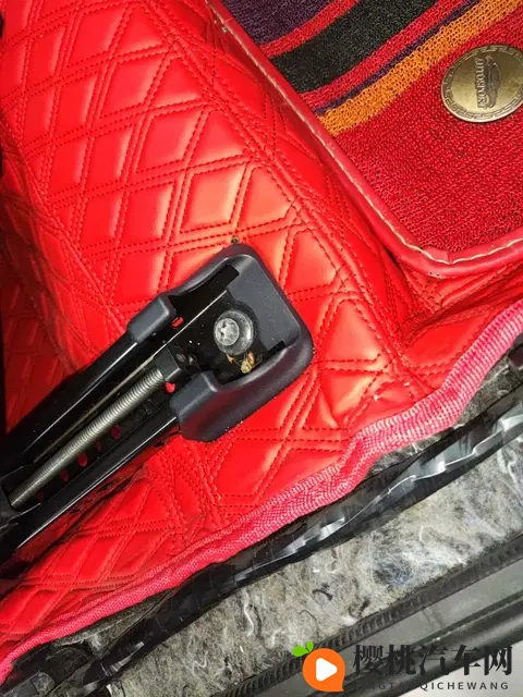 12万多拿下准新丰田凯美瑞,家用代步好选择!-2