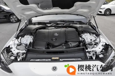 选装配置为关键 2025 款奔驰 C 级各版本怎么选-1