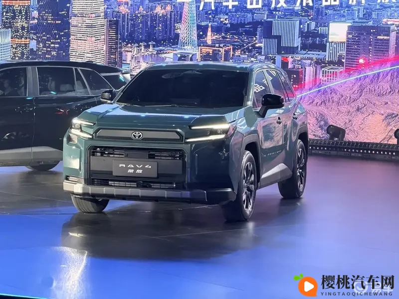 全新RAV4荣放硬朗蜕变，日系SUV标杆能否稳坐销冠？-1
