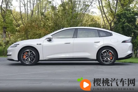 13万级纯电家轿的硬核较量,长安启源A06对比小鹏MONA M03,选谁?-1