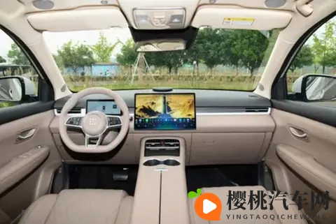 当“精打细算”奶爸遇上称职搭档:蓝电E5 PLUS如何打动我们全家?-1