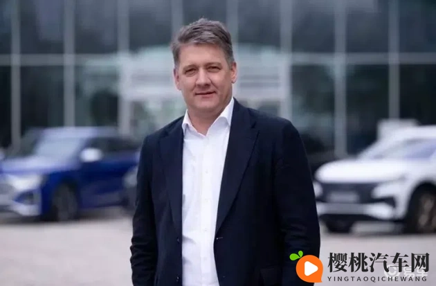 小yoyo萝li 交精：小yoyo与萝li的激情碰撞-3