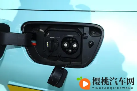 五菱宏光 MINIEV 购车指南：338 万起选哪款？从通勤到出游全适配-2