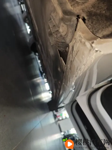 15万多拿下白色宝马325Li,8万公里正当年!-1