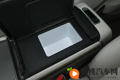 六口之家的移动幸福空间!腾势N8L能否成为我们的新座驾?-1