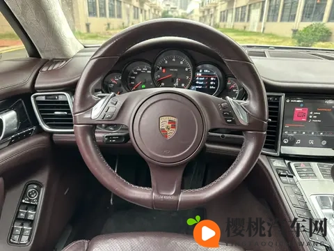 十年Panamera只要15万?体验保时捷“优雅”的入场券-1