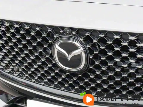 马自达爆发了!200km续航,配后驱+多连杆,1198万起售-2