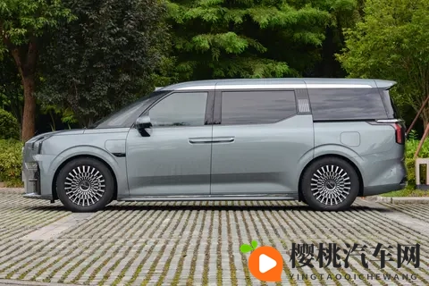 极氪009七座过道版体验报告：家用MPV的新选择，真的香-3