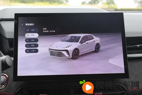 吉利终于又放大招，10万级的燃油车进阶上市，竟然用上20T+8AT-1