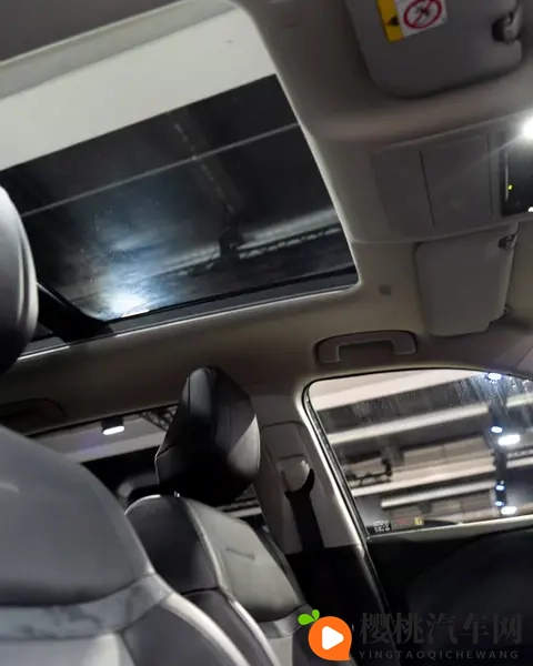 全新一代丰田RAV4插混版实车亮相 配25L动力 若国产能卖得好吗?-2