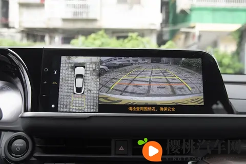 【网通社快报】全新五菱荣光申报工信部：提供纯电_燃油双动力，车长45米可选五座或七座-1