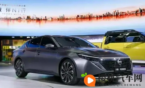 燃油车还在卖,智能座舱却上了鸿蒙,天籁这次玩得有点大-3