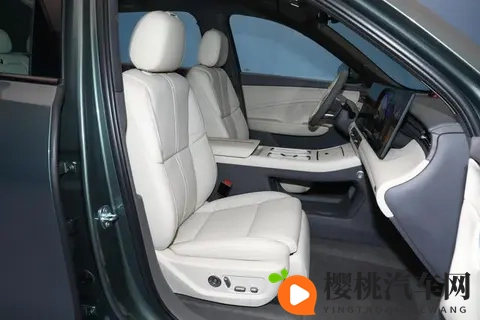 新车｜中大型SUV_续航205公里，红旗HS6PHEV将于11月15日预售-1