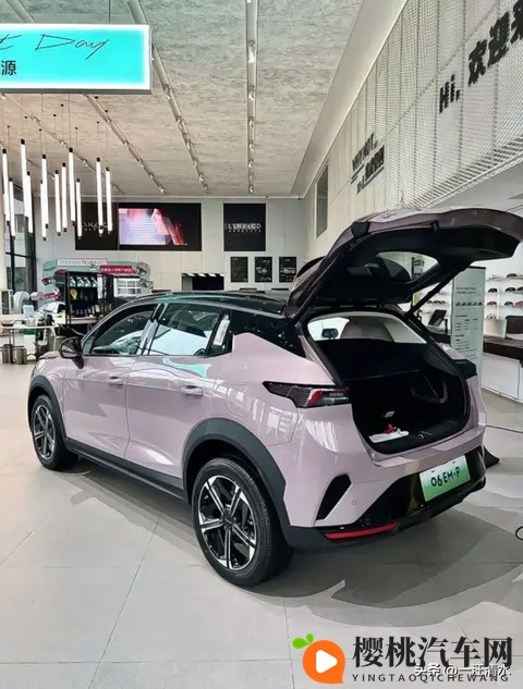 新能源车渗透率破40%!买车选低配还是高配老司机教你不花冤枉钱-3