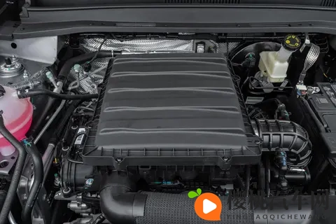 捷途旅行者C-DM，混动+大电池，四驱+大空间，真的香？-3